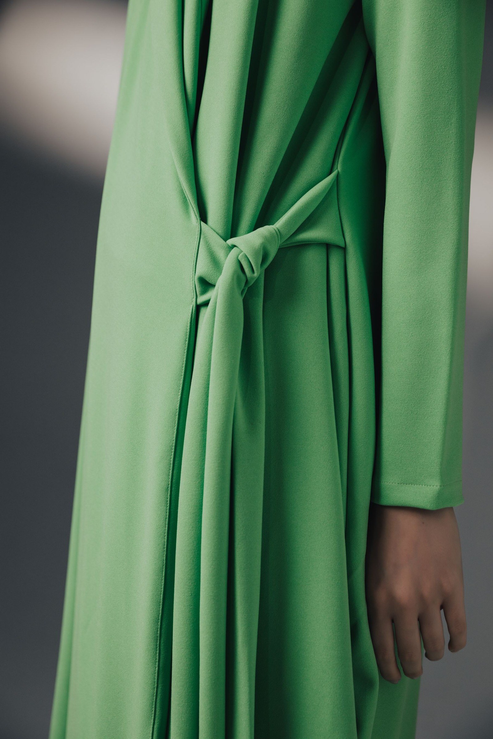 Belt a Dress Without Pulling the Neckline or Trapping the Skirt