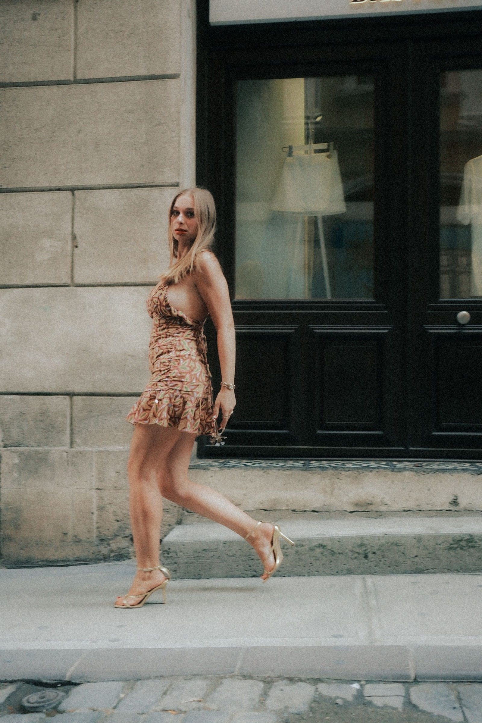 A Practical Movement Test for a Dress You Plan to Wear All Day