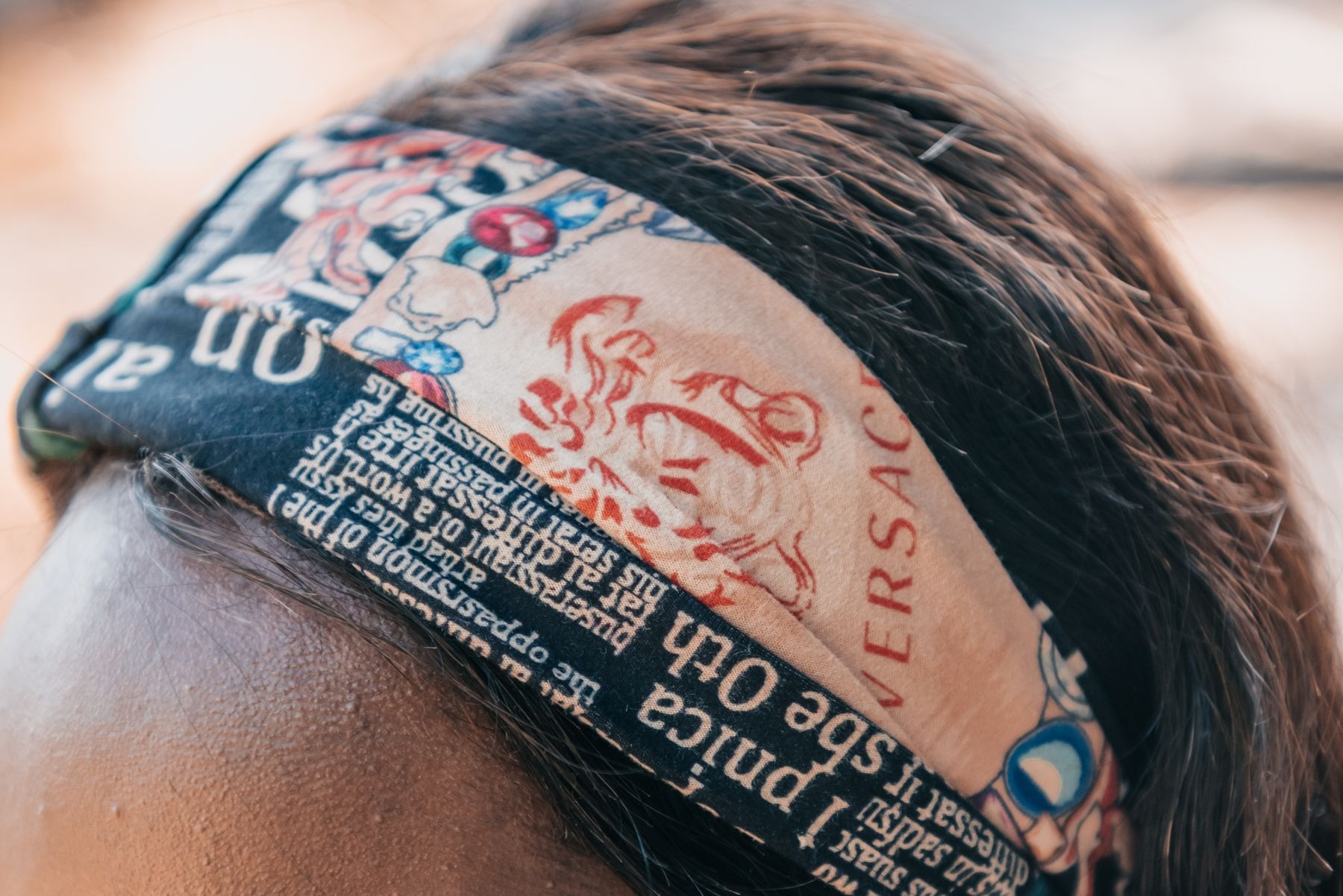 Wear a Headband Comfortably with Glasses, Earrings and Loose Hair