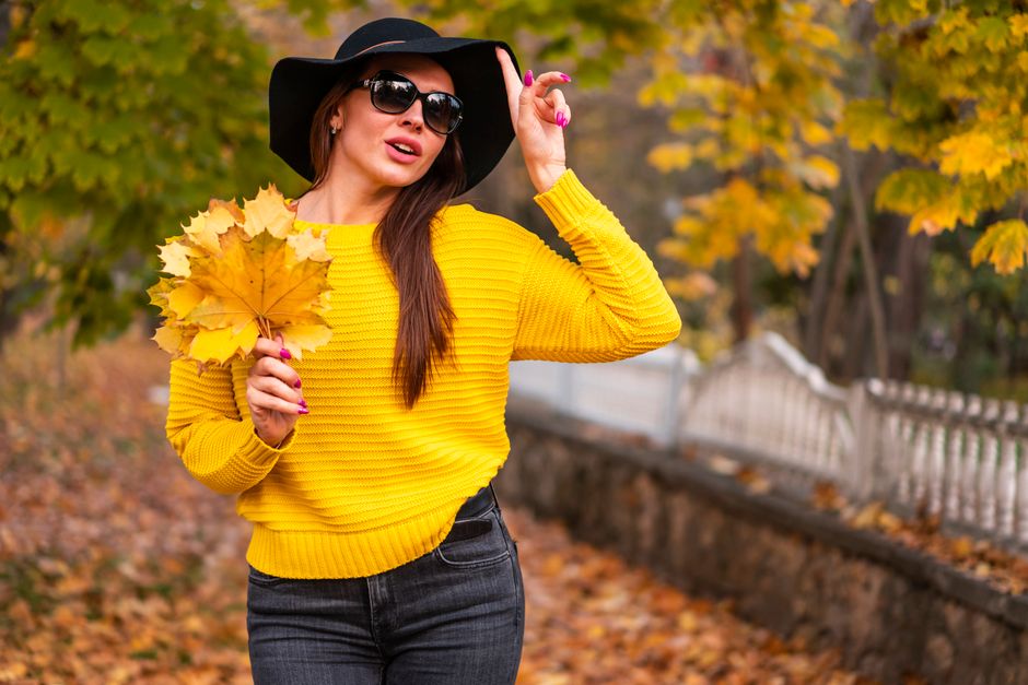 How to Wear Rust, Mustard and Olive Together
